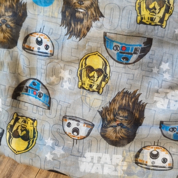 Loungefly star wars scarf - Picture 2 of 3